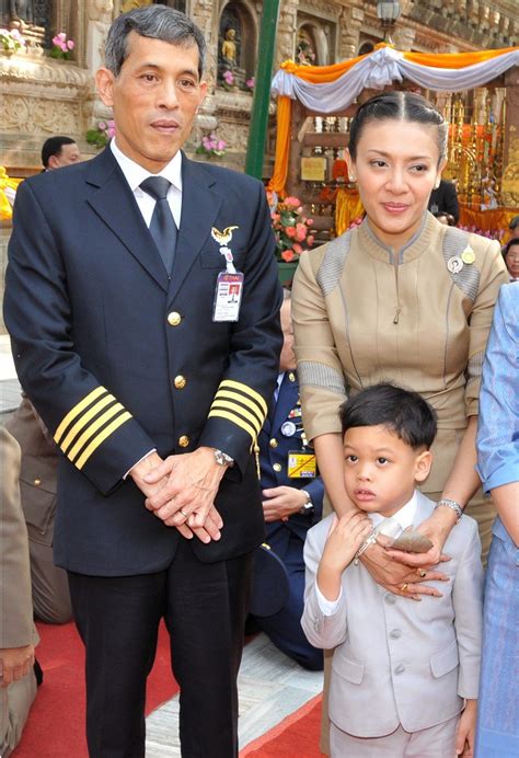 maha vajiralongkorn children.